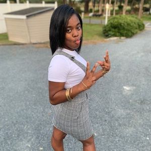 Meet your Posher, Canika